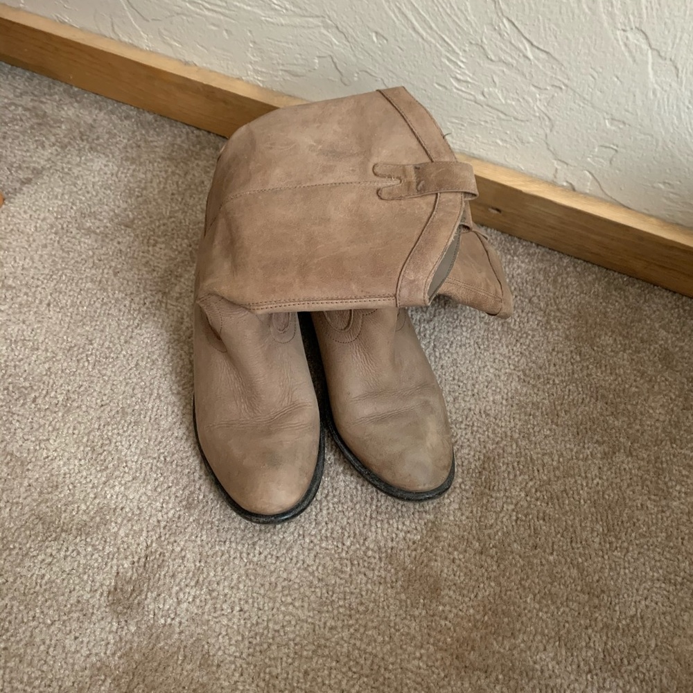 Jessica Simpson boots